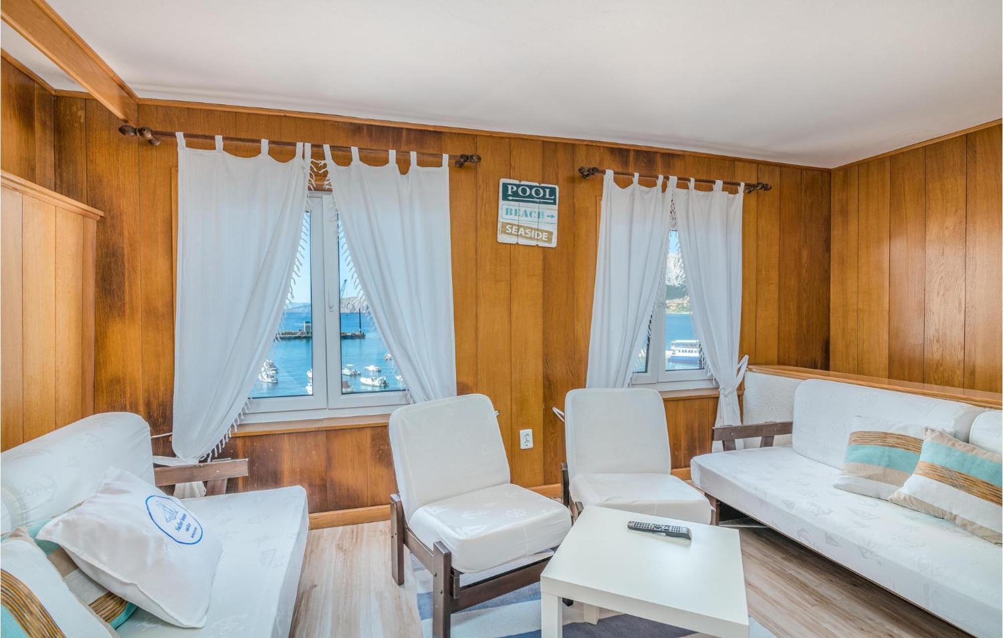 2 Bedroom Gorgeous Home In Baska 外观 照片