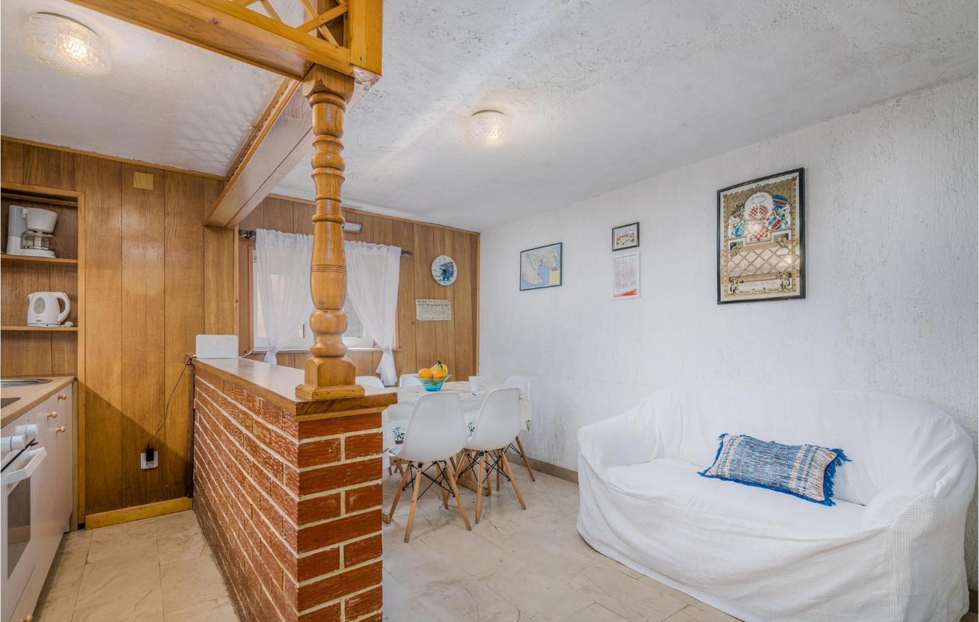 2 Bedroom Gorgeous Home In Baska 外观 照片